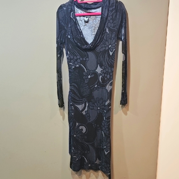 Elegant Gray Floral Midi Dress - Picture 1 of 6